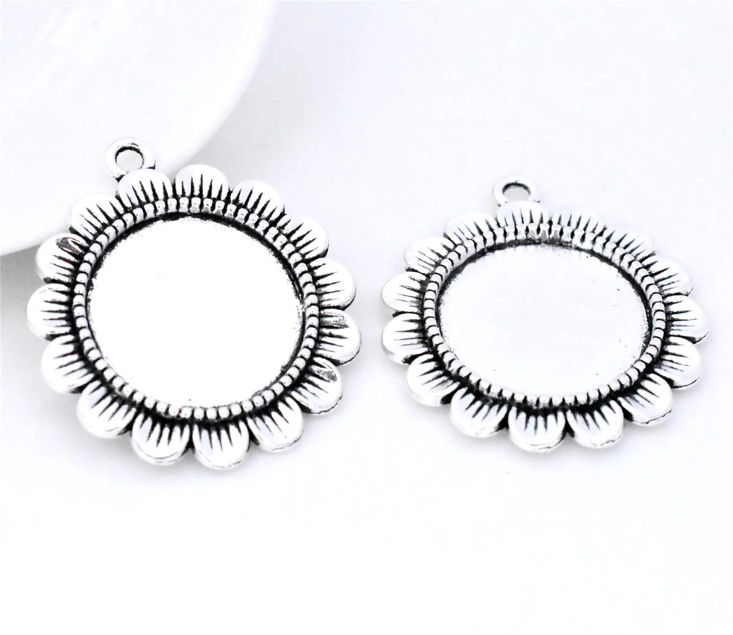 4pcs 20mm Inner Size Antique Silver Plated Flower Style Cabochon Base Cameo Setting Charms Pendant- | Украшения и аксессуары