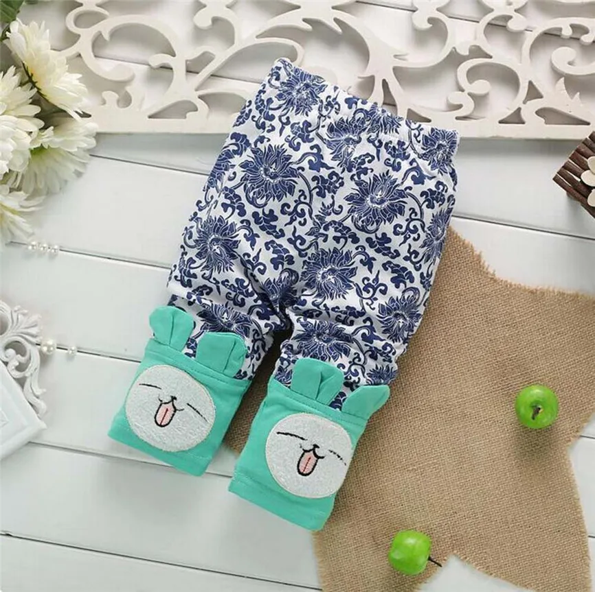 Хлопковая футболка с короткими рукавами и принтом кролика для маленьких девочек