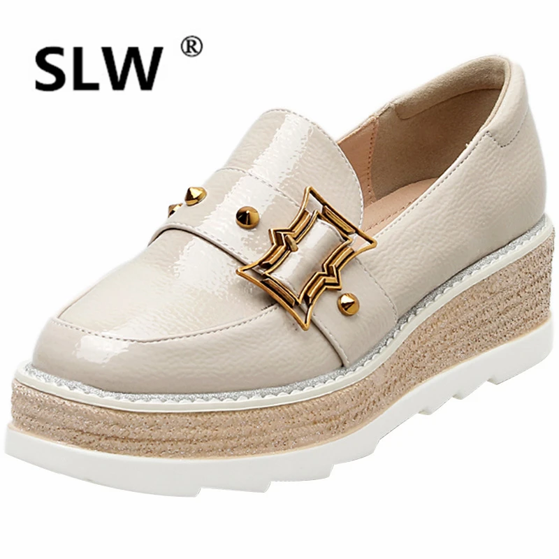 

Clogs Platform Rivets Studs Buckle Shoes Woman 2019 Designer Brand Luxury Women Slip-on Patent Leather Ballet Flats Ladies'