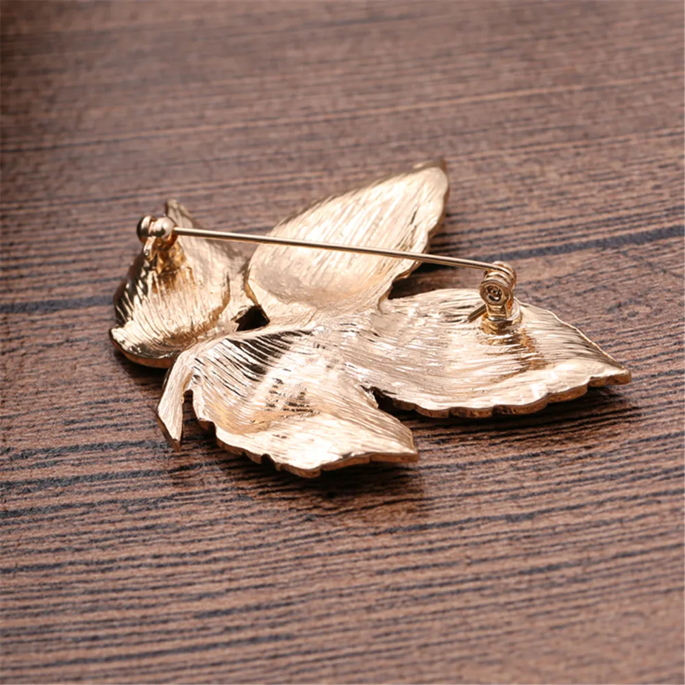 XQ Free shipping The new enamel leaves green coat suits joker brooch unique popular banquet | Украшения и аксессуары