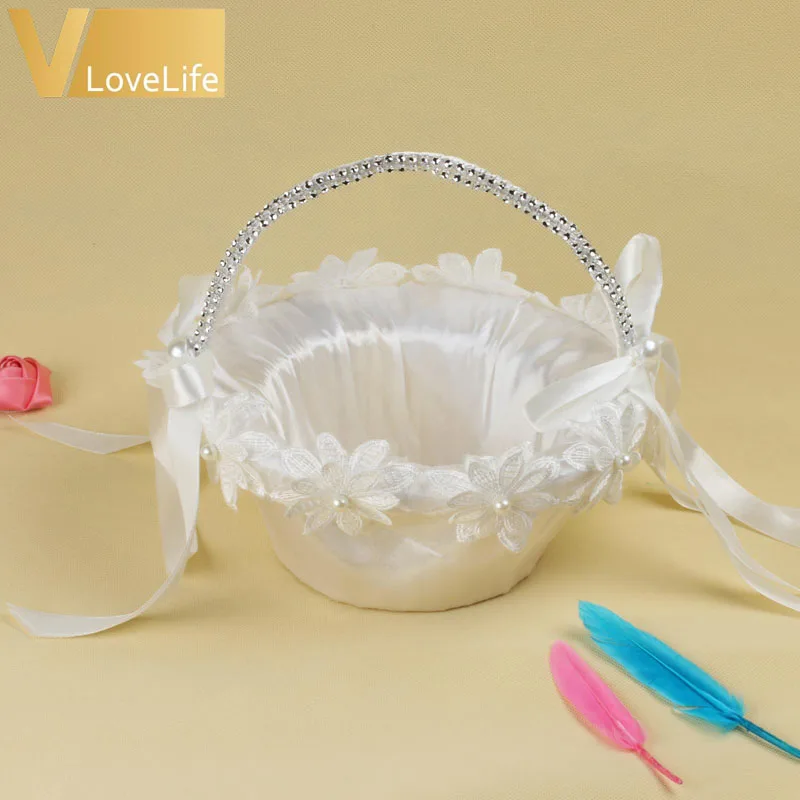 

White Flower Wedding Basket with Satin Ribbons Bow Rhinesotne Storage Hanging Candy Basket Wedding Party Decorations 038