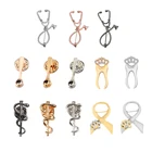 Брошь в виде стетоскопа эмалевая Заколка-ложка с логотипом Всемирной организации здравоохранения, значок с медицинской тематикой для врача и медсестры, подарочное Ювелирное Украшение