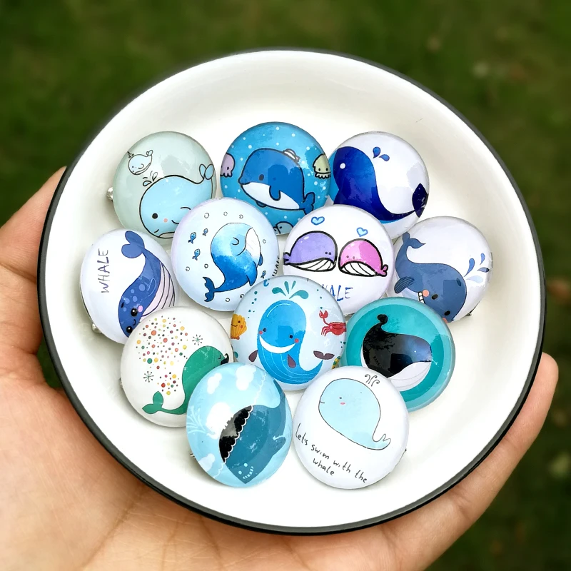 Nengdou S36 стеклянная брошь в форме Кита значки с героями мультфильмов аксессуары