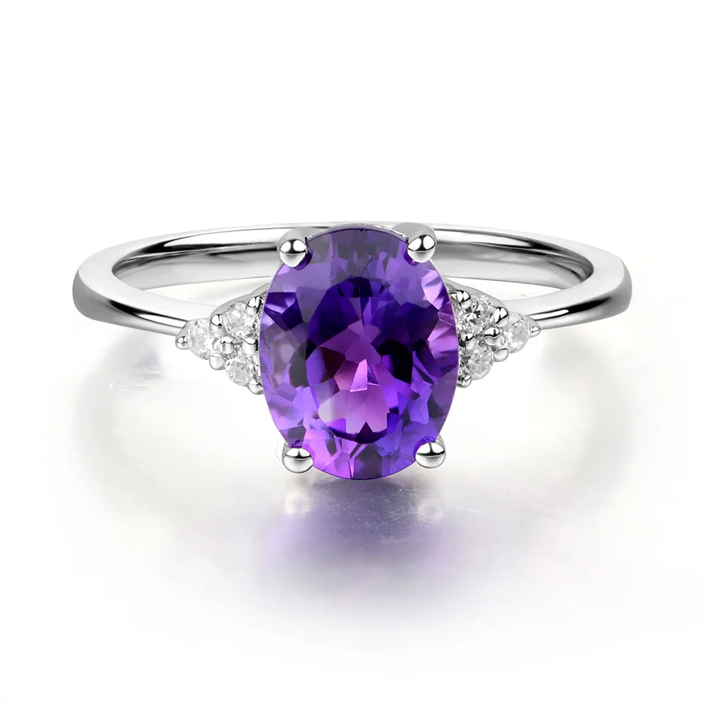 Женское кольцо с натуральным аметистом овальной огранкой | Украшения и