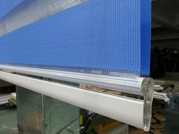 Полупрозрачные шторы Зебра из 100% полиэстера темно синие на заказ для гостиной 30