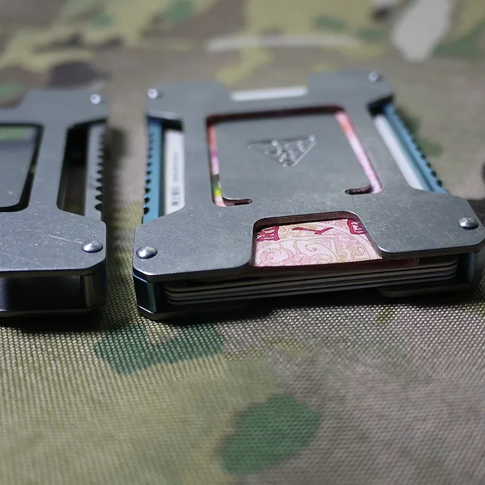 Титан TC4 EDC держатель для карт кошелек полый дизайн 89x60x10 мм 64g 5 шт. Емкость карты Anit