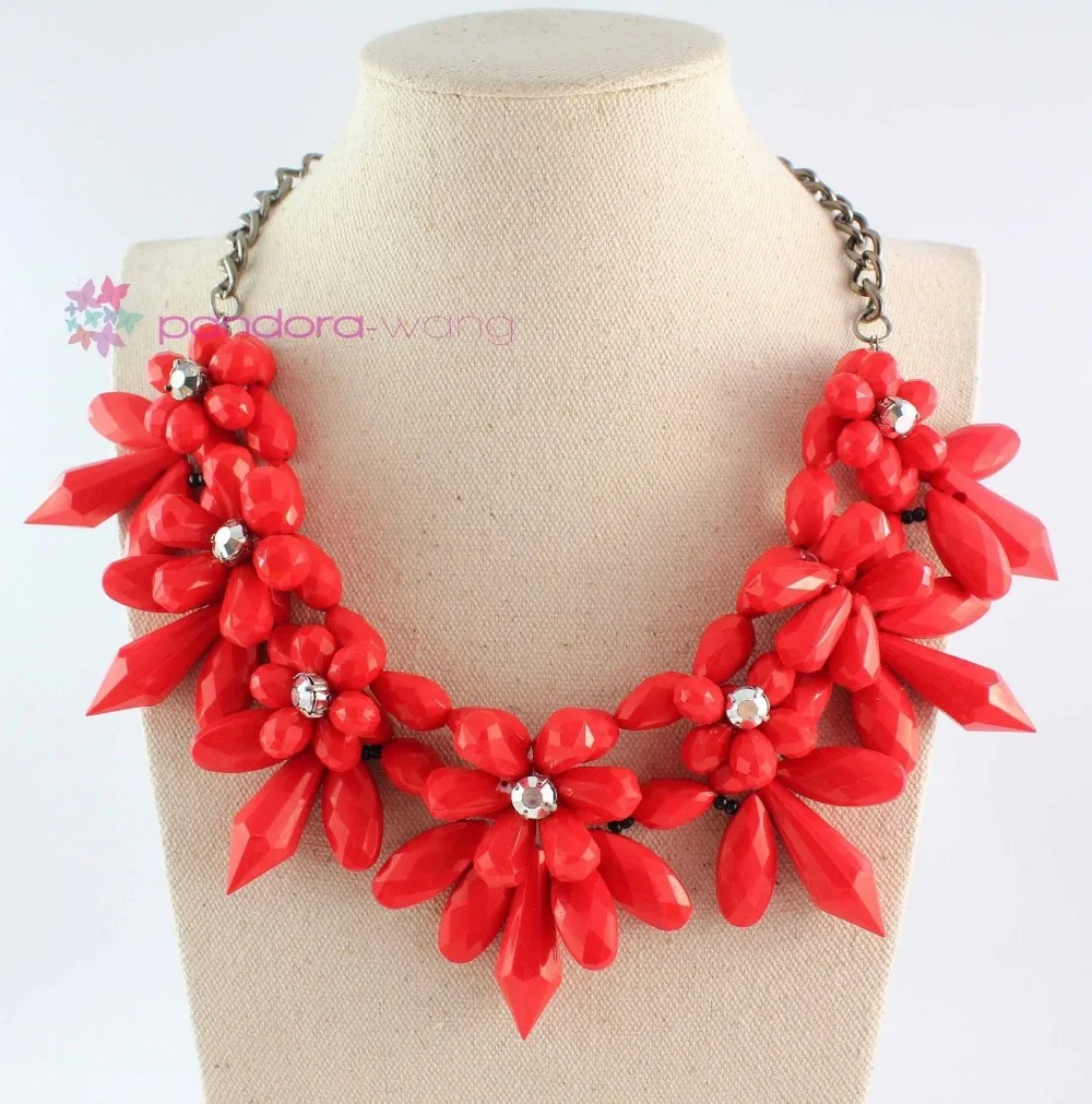 Мода пистолет черный сеть акриловые кристалл цветок биб себе ожерелье |