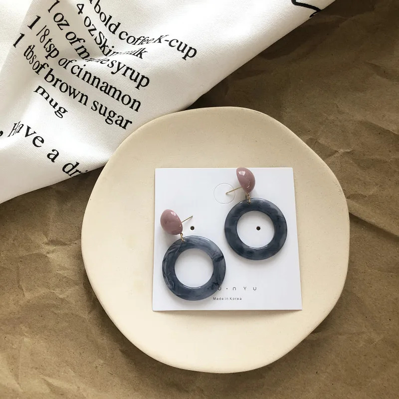 HUANZHI New Simple Resin Ball Hit Color Acrylic Geometric Hollow Round Circle Link Acetate Long Drop Earrings for Women Girl | Украшения и