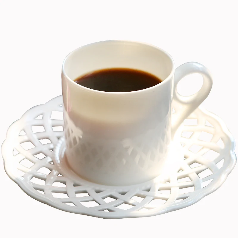 Cup and Saucer Скандинавские костяные фарфоровые кофейные чашки и блюдца, изысканные полые кофейные чашки, чайные чашки, послеобеденные чайные чашки, домашняя посуда для напитков - Цвет: Cup and Saucer