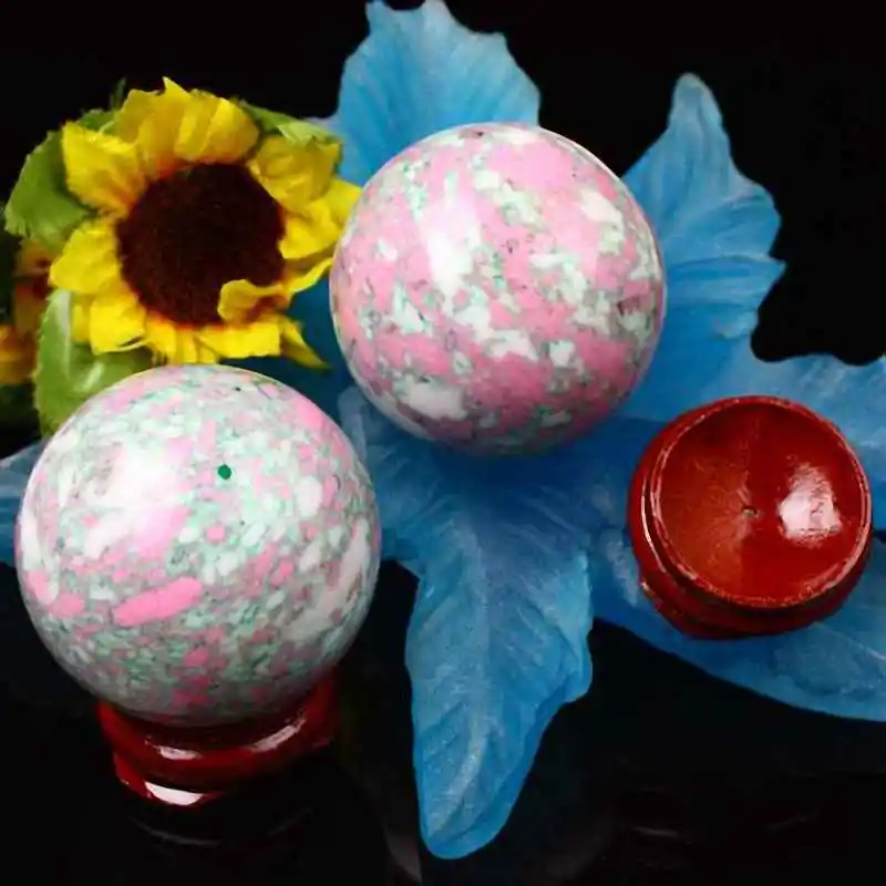 Pink White Green TUMBEELLUWA 1 шт. Howlite Бирюзовый Камень исцеляющий рейки мяч Сферический дисплей фигурка с деревянной подставкой(40 мм - Цвет: Pink White Green