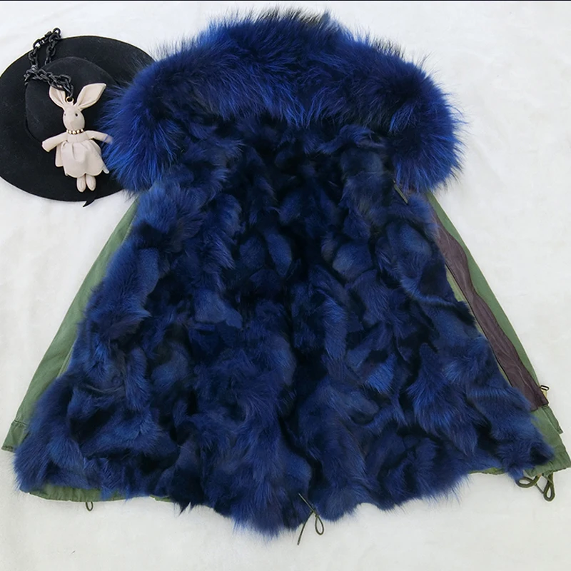 Женская куртка с мехом енота толстая теплая парка цвета хаки подкладкой из