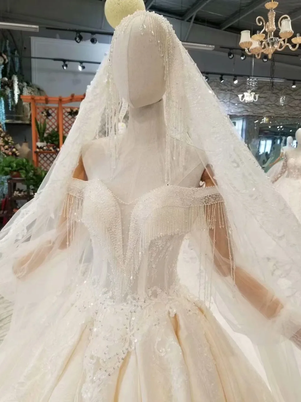 H&S BRIDAL Satin Empire wedding dress Long Sleeve Luxury Crystal Wedding Gown vestido de noiva 2020 with crystal lace veil
