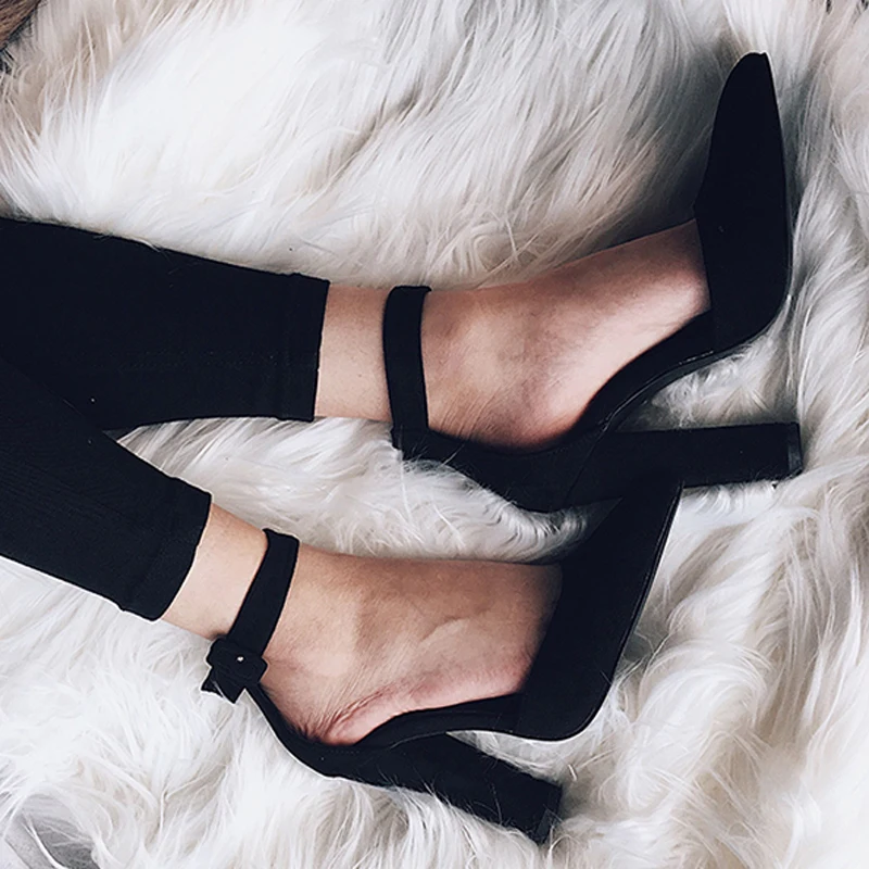 Roadtrack острый носок Пряжка на щиколотке ремень Твердые из замши и флока Компактные