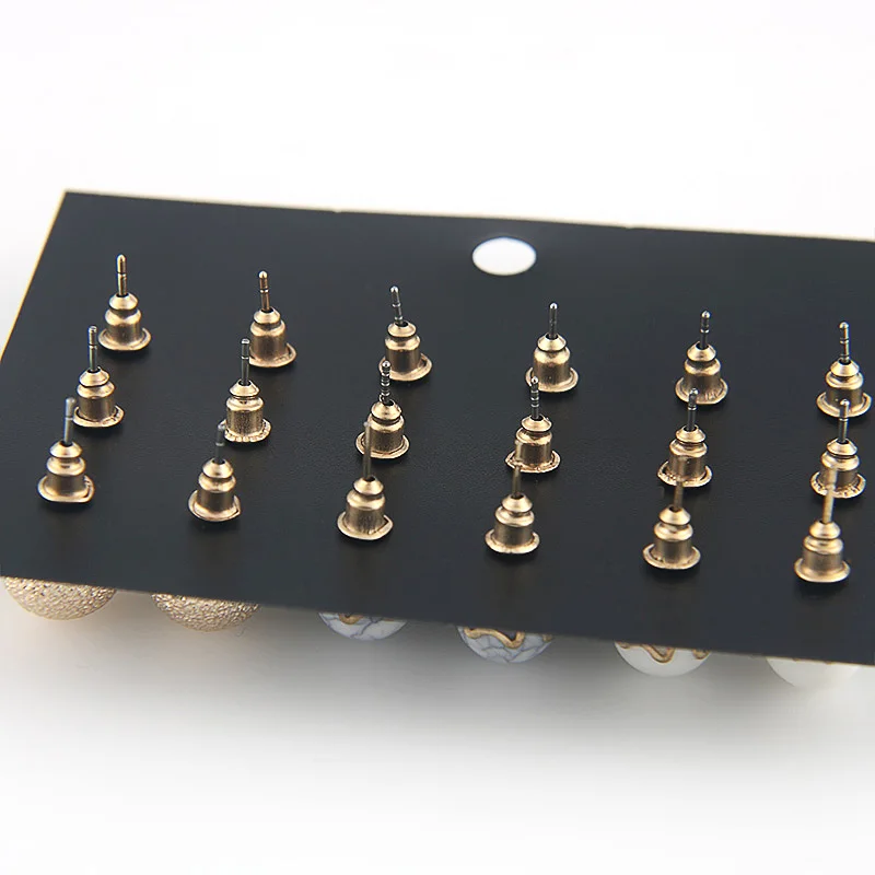 Женские Разноцветные серьги гвоздики из полимера с жемчужными бусинами