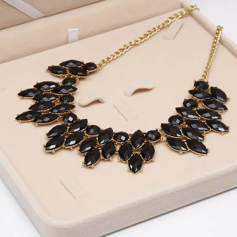 Массивные ожерелья чокеры свадебные женские золотые черные акриловые подвески