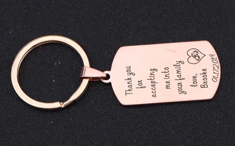 Свекровь подарок тесть подарок в день свадьбы Keepsake сохранить Дата брелок персонализированные даты и имя кольцо для ключей
