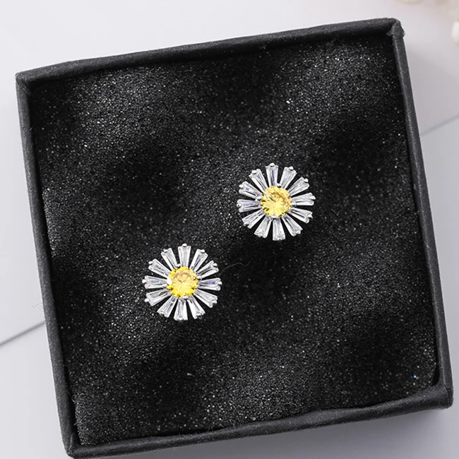 2018 эффектные Роскошные серьги гвоздики с милым циркониевым цветком для девочек