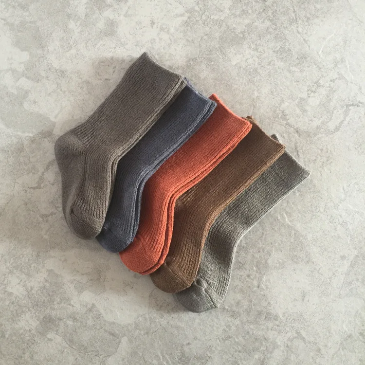 Зимние плотные теплые хлопковые носки в винтажном стиле для малышей однотонные