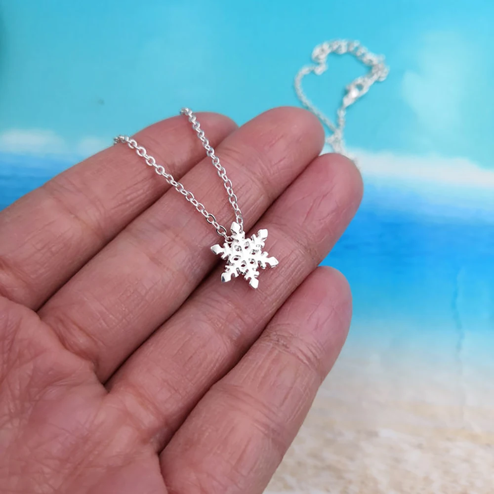 SanLan 20pcs Tiny And Dainty Snowflake Necklace |