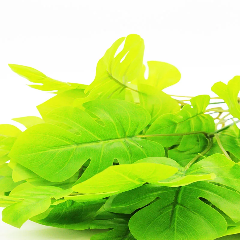 Имитация граната сделанная из шелка и пузырьков выглядит ярким блеском наиболее