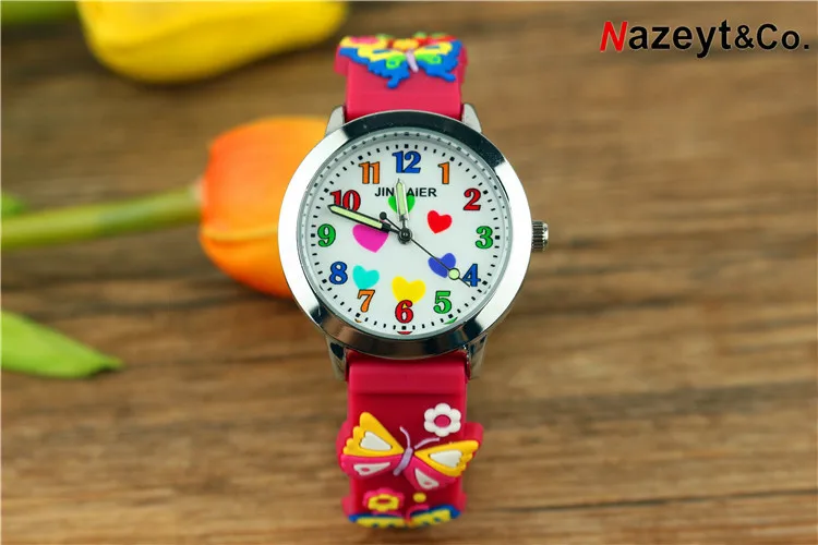 

2019 children's cartoon luminous pointer 3D cartoon quartz watch boys and girls color heart pattern pupil jelly silicone table