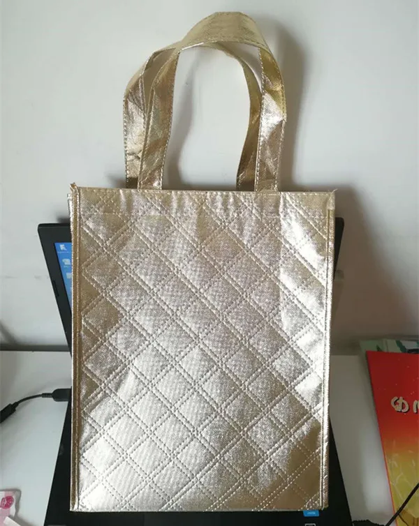 Retail 10PCS/LOT Gold Grid Pattern Laminating Non-woven Gift Bag Gold Shopping Bag Size 32*24*8cm