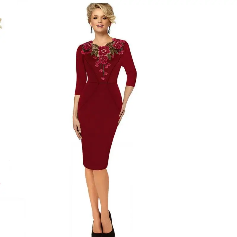 Женское кружевное платье-карандаш с вышивкой зеленое фиолетовое черное красное
