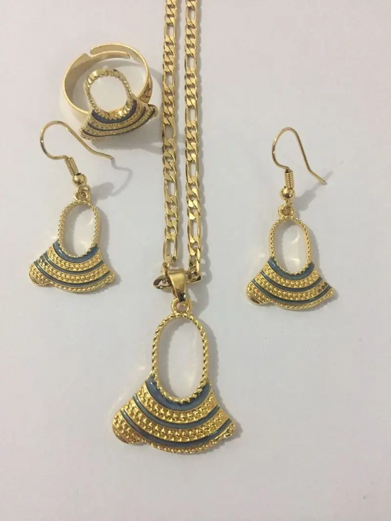 Комплект ювелирных изделий PNG золотистого цвета с изображением топора сумки