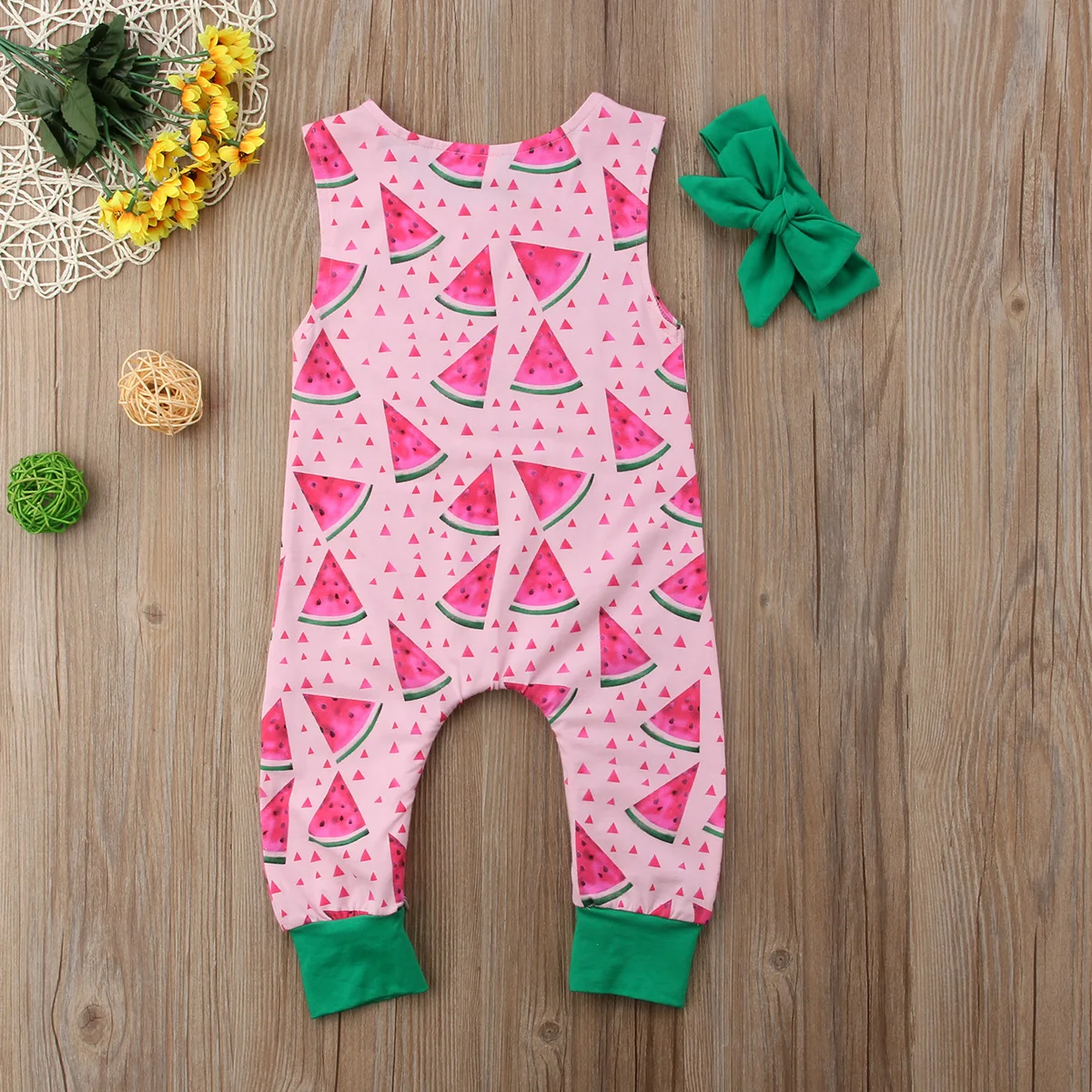 Комбинезон для новорожденных девочек с арбузом без рукавов + повязка на голову 2