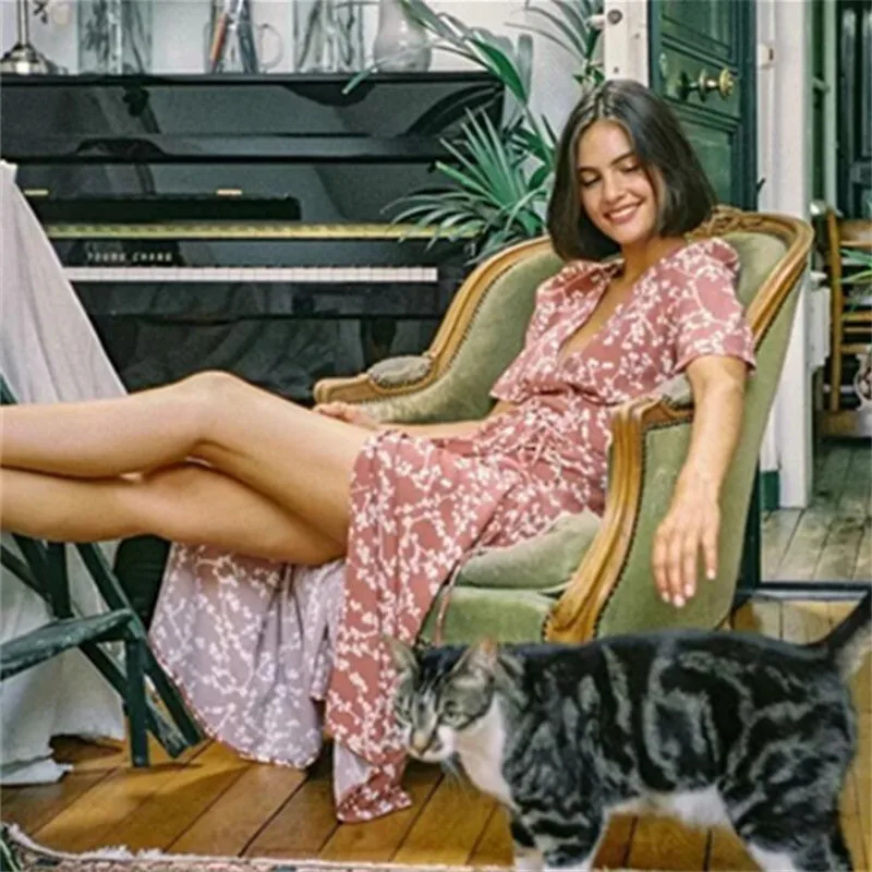 Женское пляжное платье с запахом красное повседневное элегантное в уличном