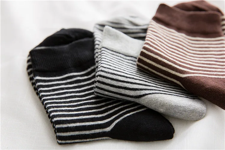 Полосатые носки экипажа Для мужчин Повседневное короткие удобные Мужской досуг