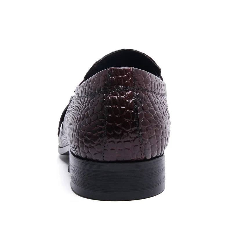 Летние лоферы из крокодиловой кожи; модельные туфли для выпускного; повседневная обувь в деловом стиле из натуральной кожи; мужские свадебные туфли с пряжкой для жениха