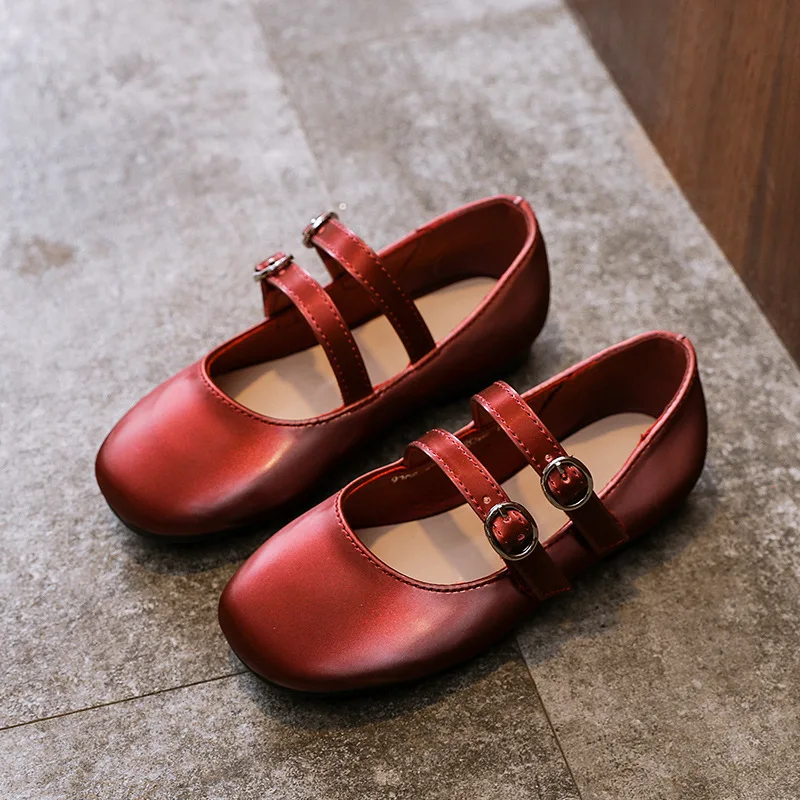 Весна 2019 блестящие кожаные туфли на плоской подошве с двойными ремешками для