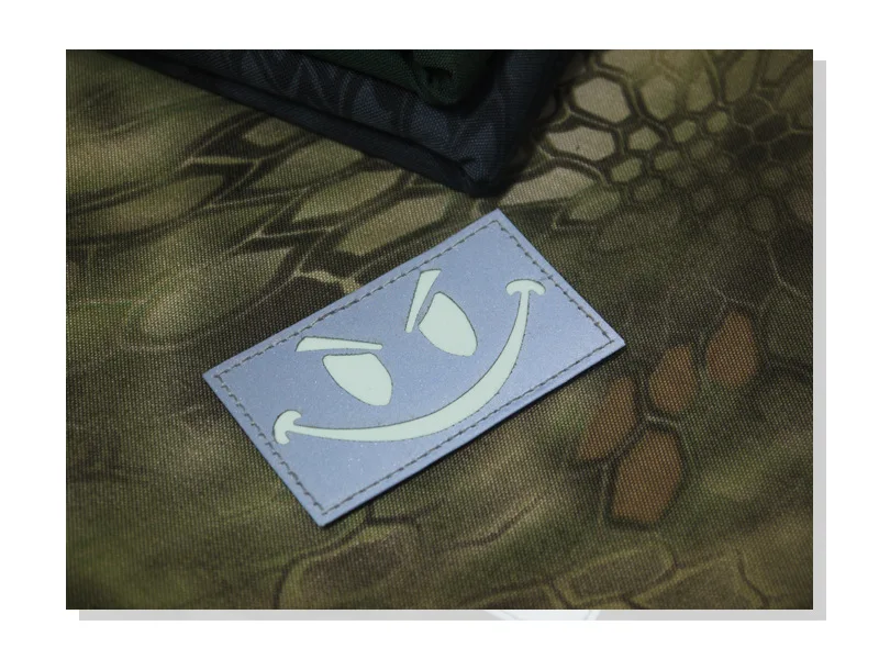 Светящийся в темноте TACP CCT COMBAT CONTRO EOD МССБ JTAC PJ IR combat SWAT SMILE patch ID call sign IR светящийся патч уплотнения IFF - Цвет: SMILE S