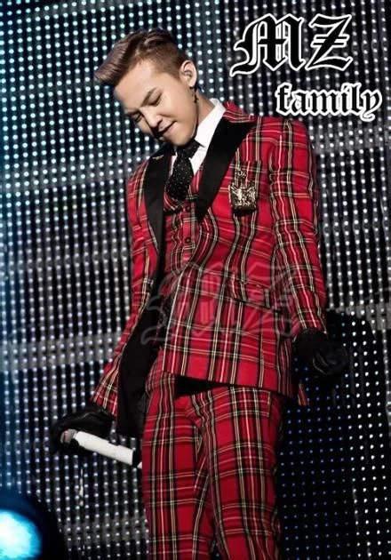 Размера плюс 2021 Мужская мода новый Шотландия блейзеры облегающая красная