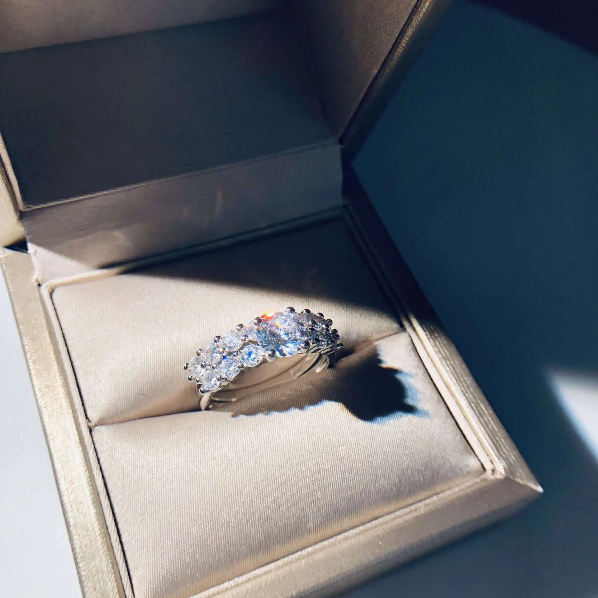 Модные двухрядные большие круглые циркониевые кольца для женщин заполненное