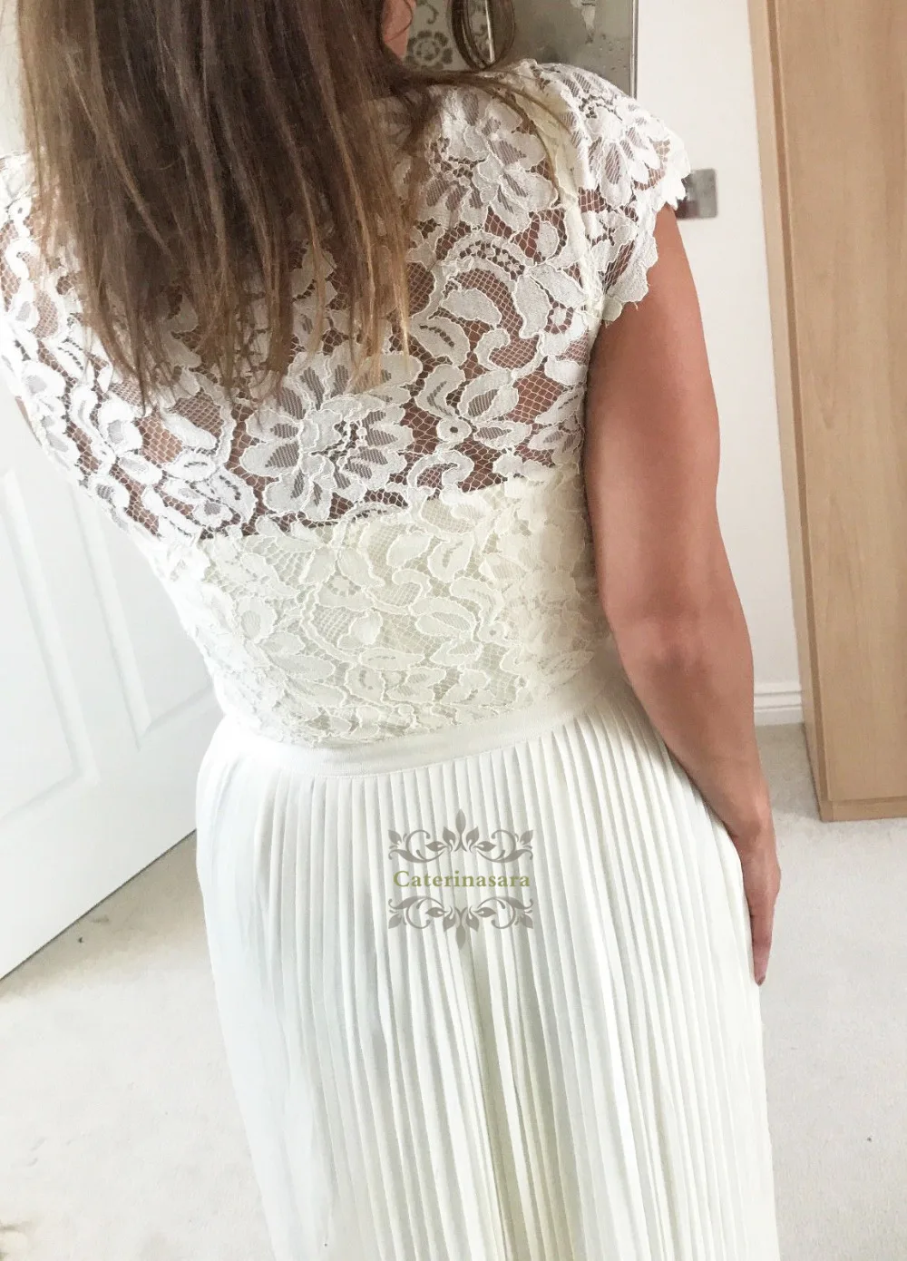

O-Neck Short Sleeves Lace Wedding Dresses Simple Long Bridal Gowns Pleated Skirt with Sash Bridal Dresses