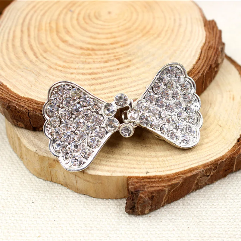 15122148 1 пара очень красивые модные пуговицы из меха для пальто. Стразы пуговицы.