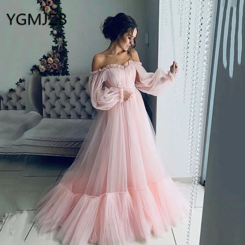 Женское платье с длинным рукавом синее вечернее открытыми плечами а силуэта из