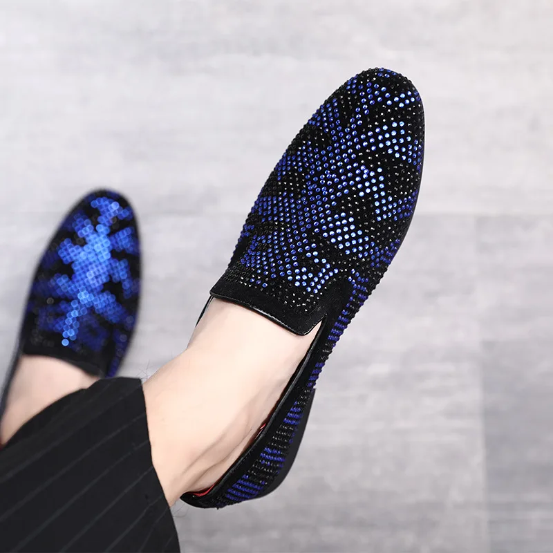 Мужские модные деловые кожаные туфли 2020 мужские лоферы стразы с острым носком