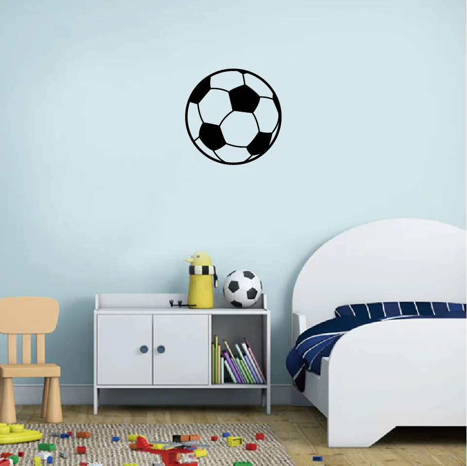 Виниловая наклейка на стену с изображением футбольного мяча для детской комнаты