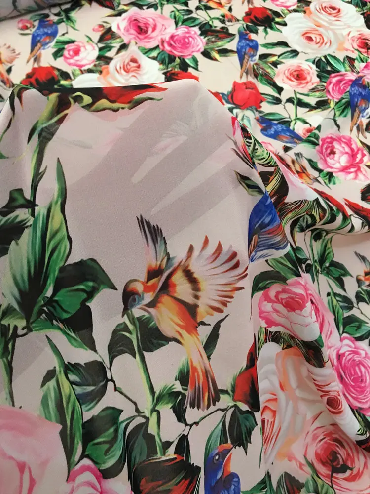 Шелковая шифоновая ткань с цветочным принтом и птицами тонкая мягкая для платья