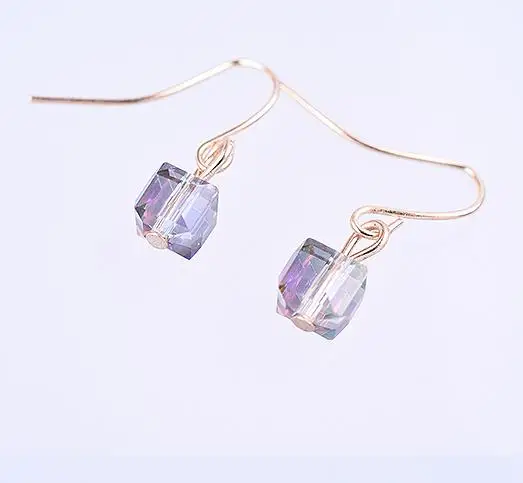 Женские серьги-пусеты с фианитом Модные Изящные бронзового цвета | Украшения и