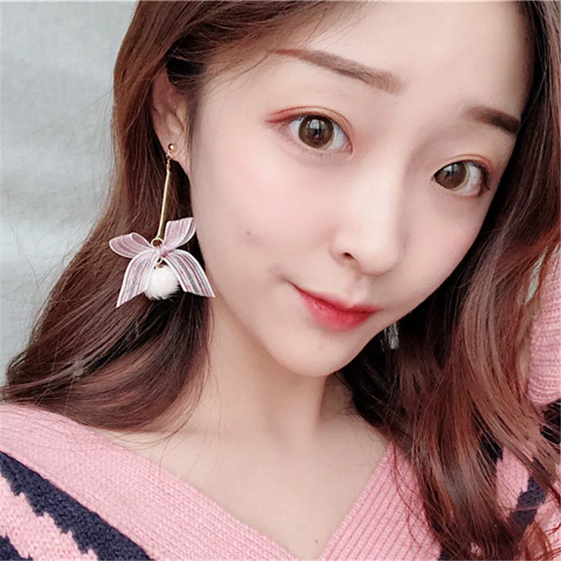 Женские асимметричные серьги в форме сердца подвески с розовым бантом