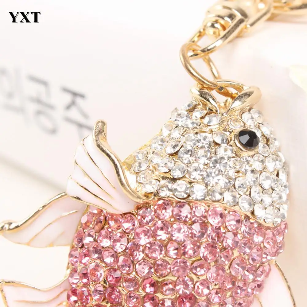 Брелок для ключей в виде карпа и рыбы креативный милый брелок стразы женский