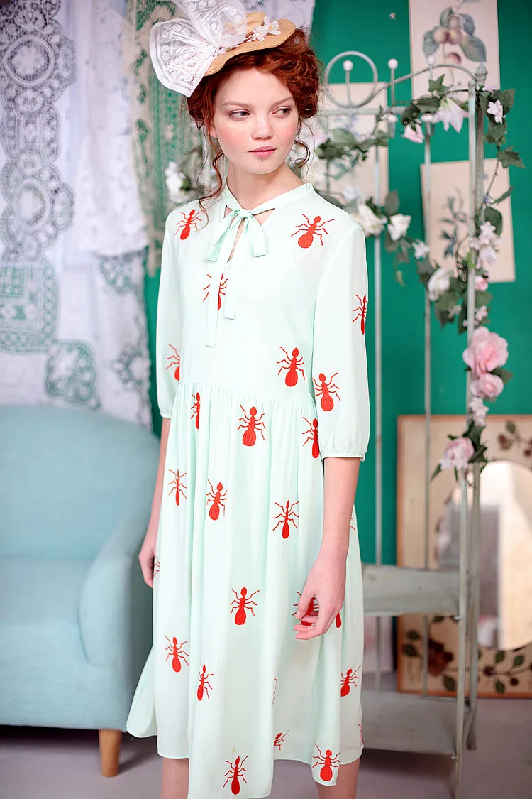 Женское винтажное шифоновое платье двойка с вышивкой красного и зеленого