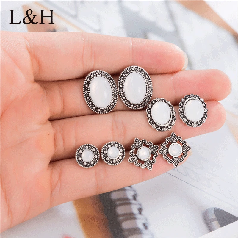 

4 Pairs Hollow Out Antique Silver Round Oval Square Stud Earrings Bohemian White Opal Stone Brincos For Women Wedding Jewelry
