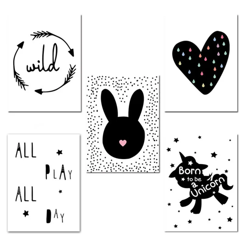 Черно белый минималистичный постер для детской комнаты с изображением единорога