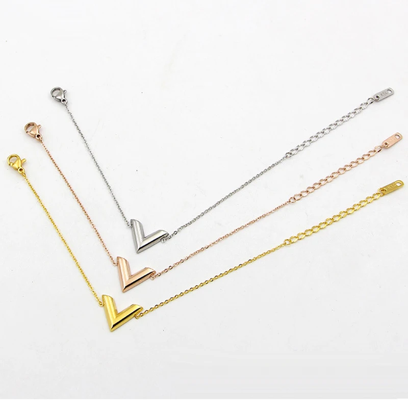 Новое поступление модные 3 Цвета стереоскопический V браслеты с брелоками для