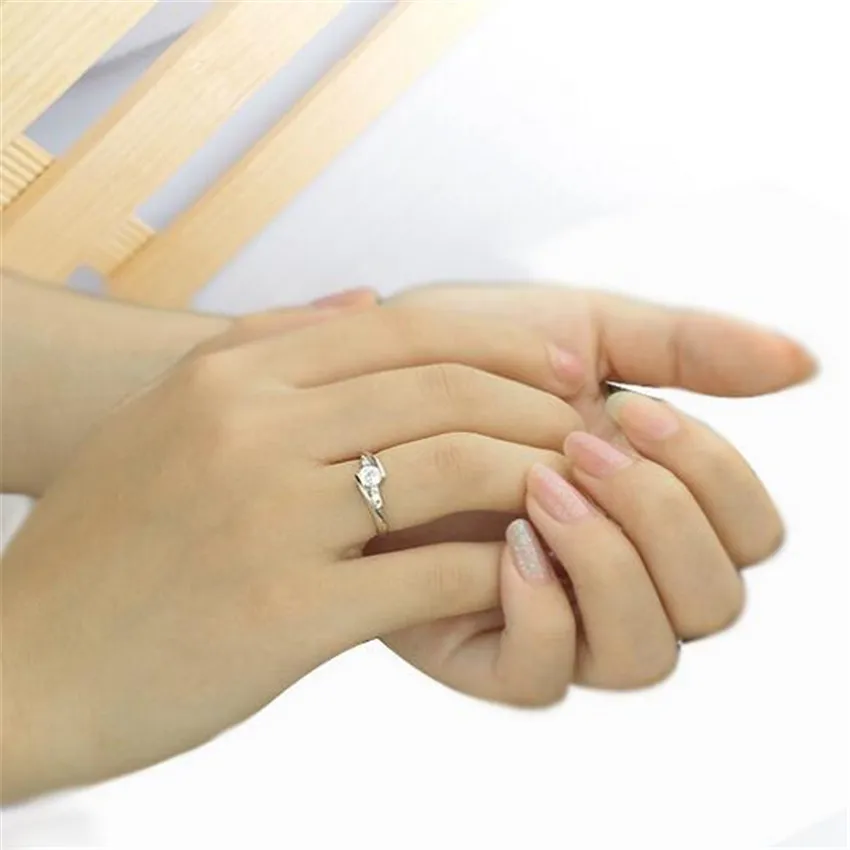 Свадебное кольцо с кристаллами серебро 925 пробы #28 | Украшения и аксессуары